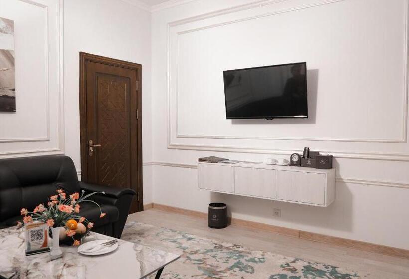 이그제큐티브 스위트, Asmald Palace
