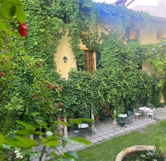Номер Superior Вид на Сад, Palazzo Sismonda