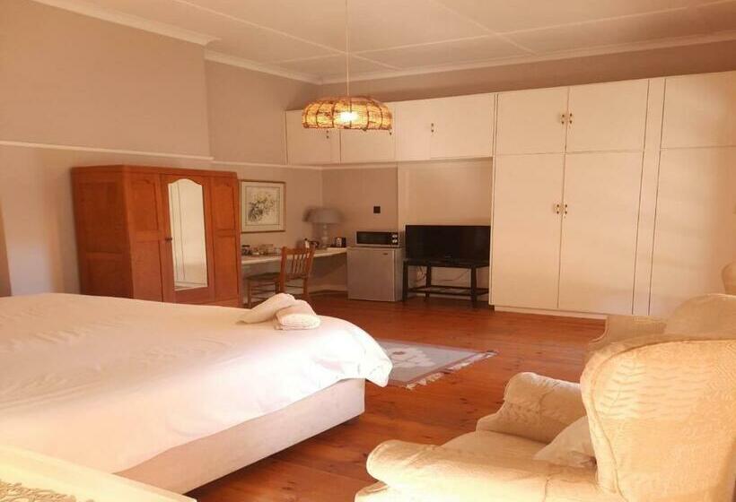 Бунгало Стандарт, Peppertree House Bnb And Self Catering