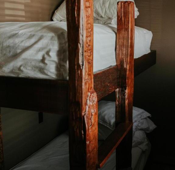 Четырехместный Номер Deluxe, Pitchwood Inn