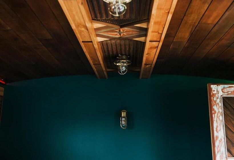 Номер Deluxe Кровать Кинг, Pitchwood Inn