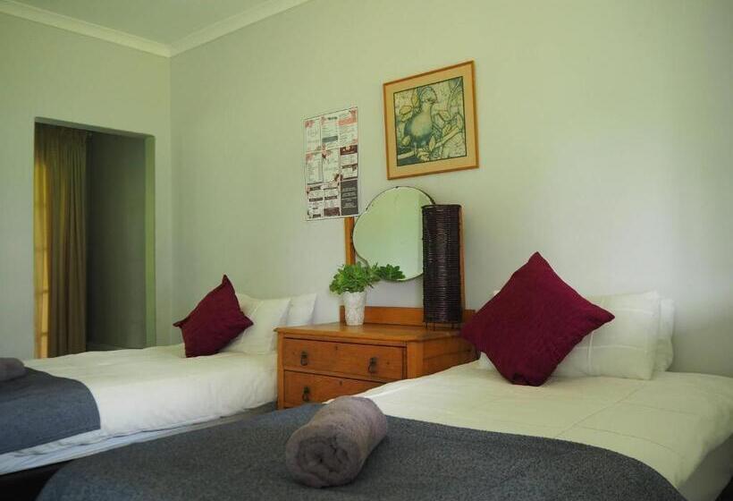 Семейный Номер Вид на Сад, Riverview Country Inn
