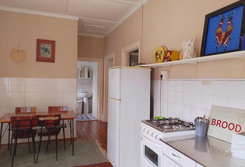 Дом 3 Спальни, Riverview Country Inn