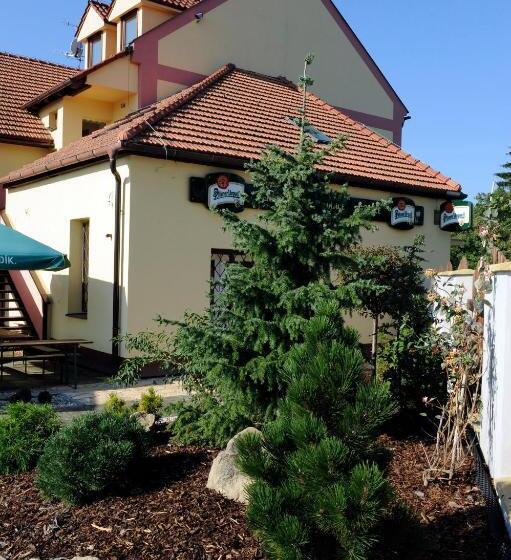 3 Bedroom Suite, Wellness Penzion Kroměříž   Zlobice