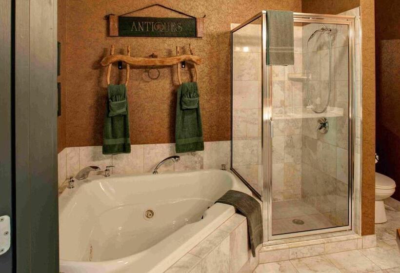 Люкс Кровать Кинг, Twin Pine Manor
