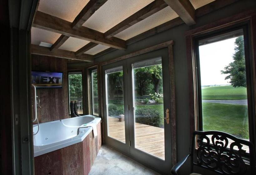 Люкс Повышенной Комфортности, Twin Pine Manor
