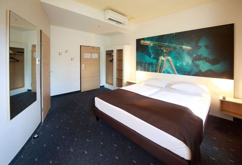 Номер Стандарт, B&b Hotel Jena