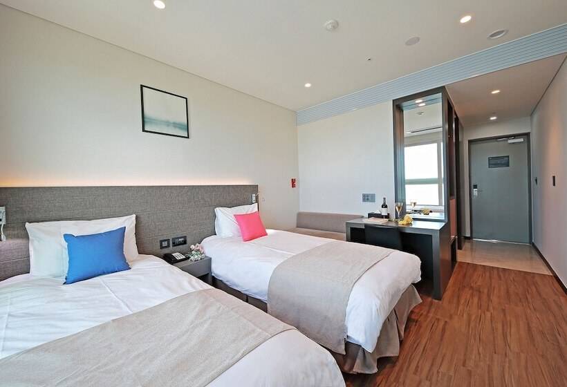 اتاق لوکس با چشم‌انداز دریا, Airsky Hotel Incheon
