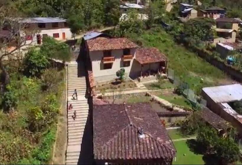 스탠다드 트리플 룸, Los Viajeros B&b