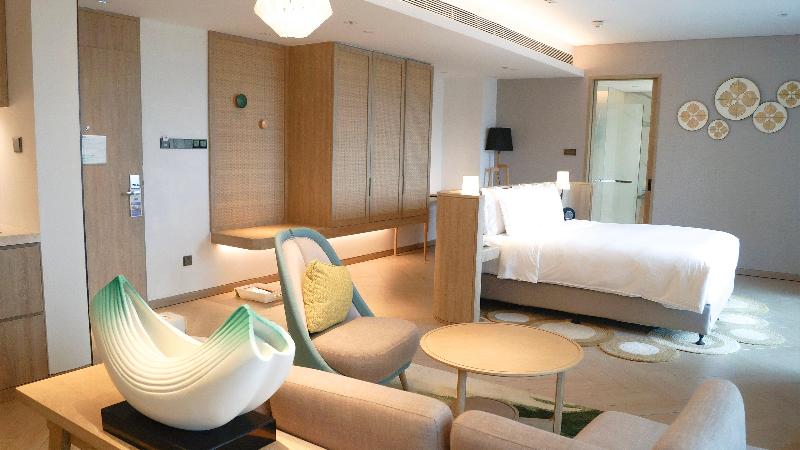 Люкс Кровать Кинг, Holiday Inn Resort Qionghai Guantang, An Ihg
