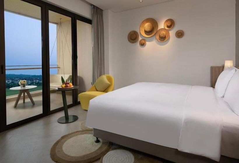 Номер Премиум, Holiday Inn Resort Qionghai Guantang, An Ihg