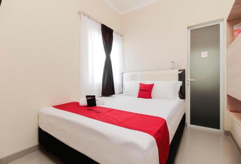 Номер Стандарт, Reddoorz Near Soekarno Hatta Airport