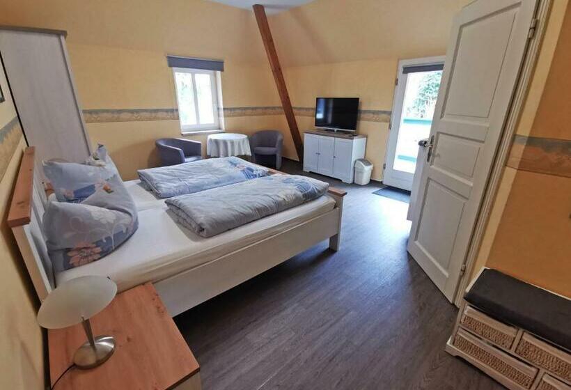 Номер Стандарт с Балконом, Pension Am Nicolaiplatz