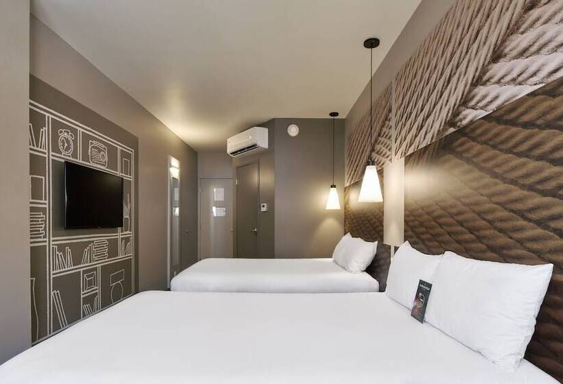 带2个双人床的标准工作室, Ibis Torreon
