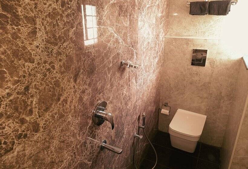 اتاق لوکس, Le Holiday Inn