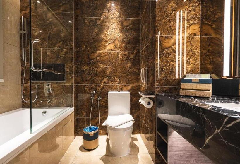 Chambre Deluxe, Ames