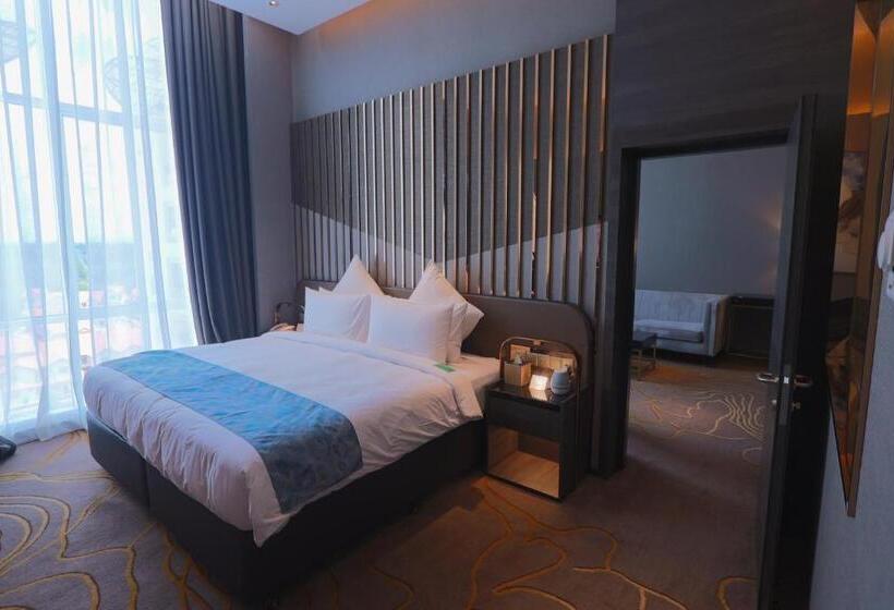 Suite, Ames