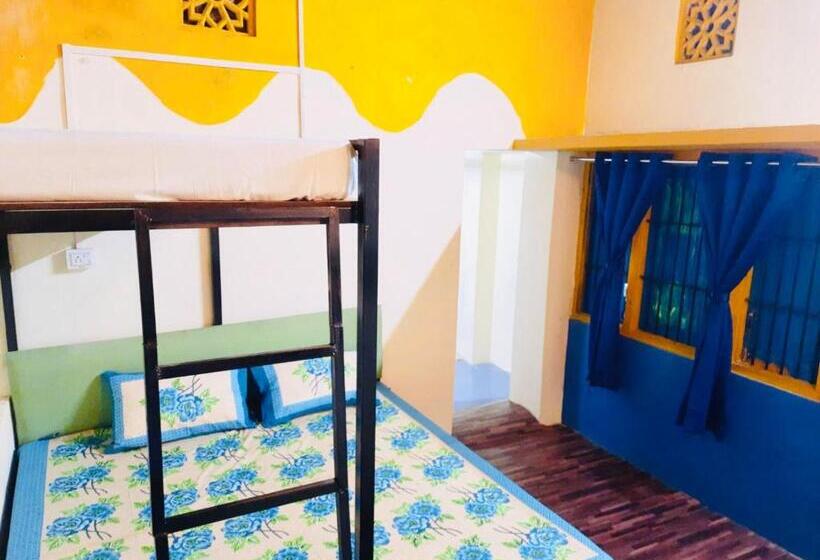 اتاق لوکس, Housetel
