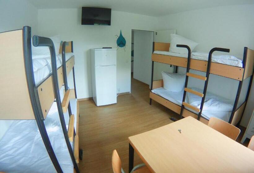 Economy Quadruple Room, Hostel & Monteurzimmer Bei Hansezimmer