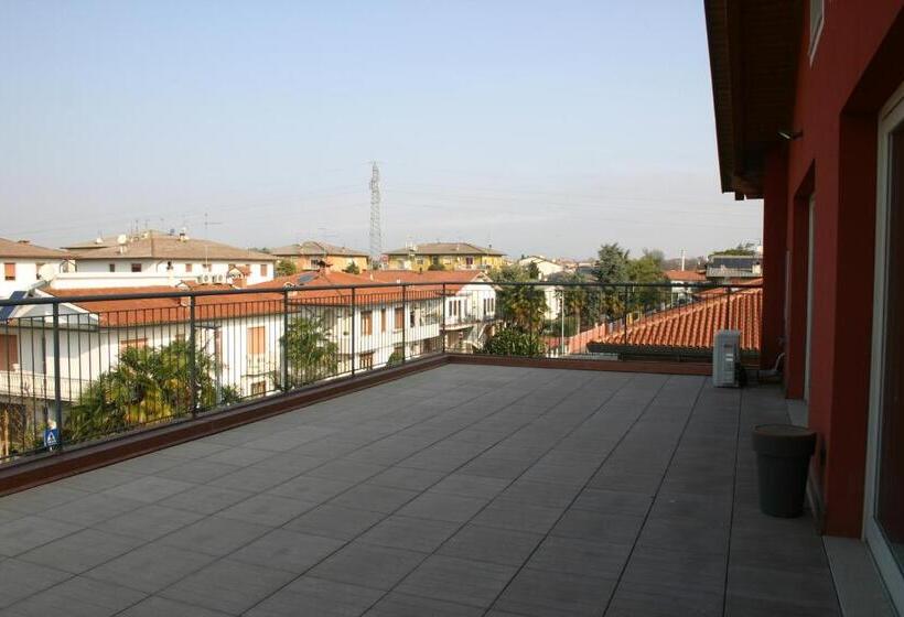 اتاق استاندارد, Via Venezia Accomodating Solutions