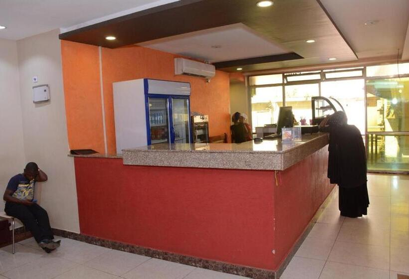 اتاق استاندارد, Kilimanjaro Inn Kampala