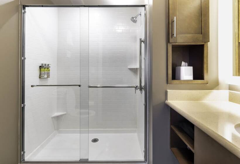 带2个卧室的套房, Staybridge Suites Montgomery   Downtown, An Ihg