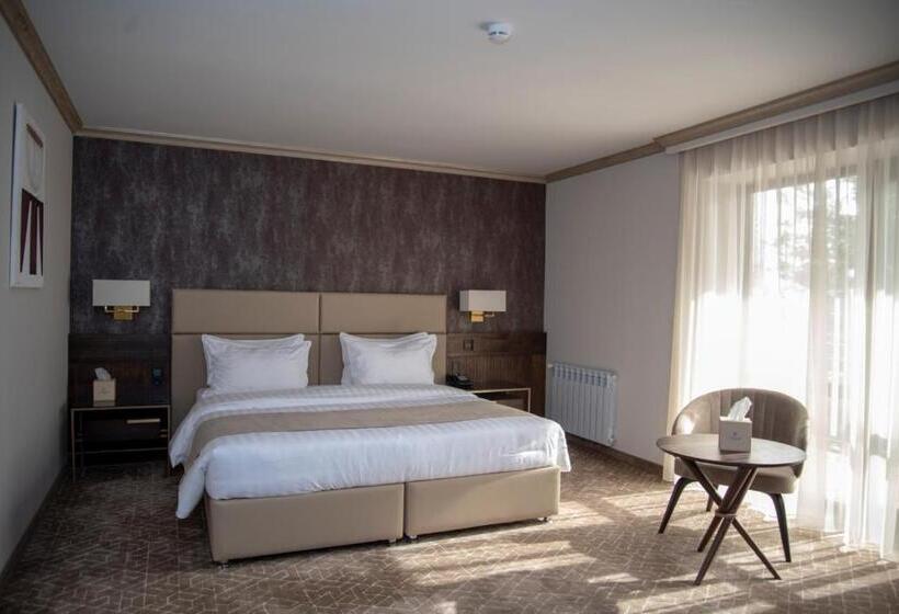 Номер Deluxe с Балконом, Jermuk Hotel And Spa