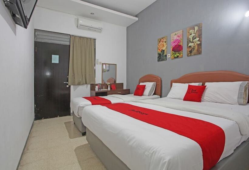 Семейный Номер, Reddoorz @ Soekarno Hatta 2