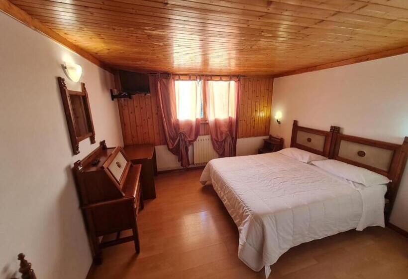 스탠다드 룸 산 전망, Hostel Il Pirata