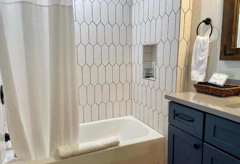 חדר משפחתי דלוקס, Blanco County Inn & Guesthouses