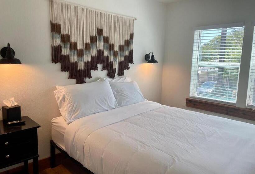 דירה בת חדר שינה 1 עם מרפסת, Blanco County Inn & Guesthouses