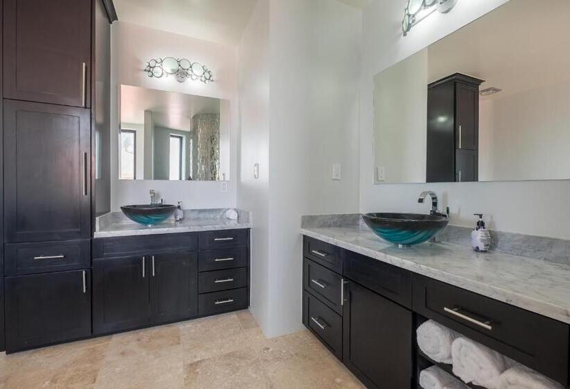 Люкс Deluxe Вид на Море, Diamante Beachfront Suites