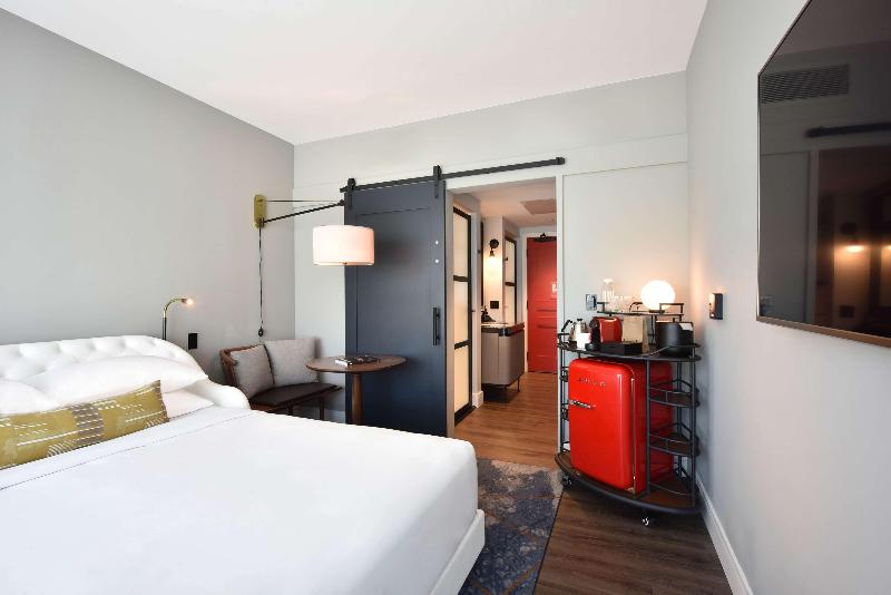 Standard Studio King Bed, Canopy by Hilton San Francisco SoMa