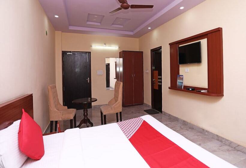 Standardrum, Oyo 17408 Scindia Resorts And Hotels