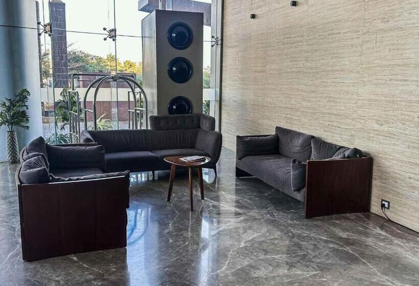 带2个卧室的公寓, Ambition Studio Apartment At Weekend Address