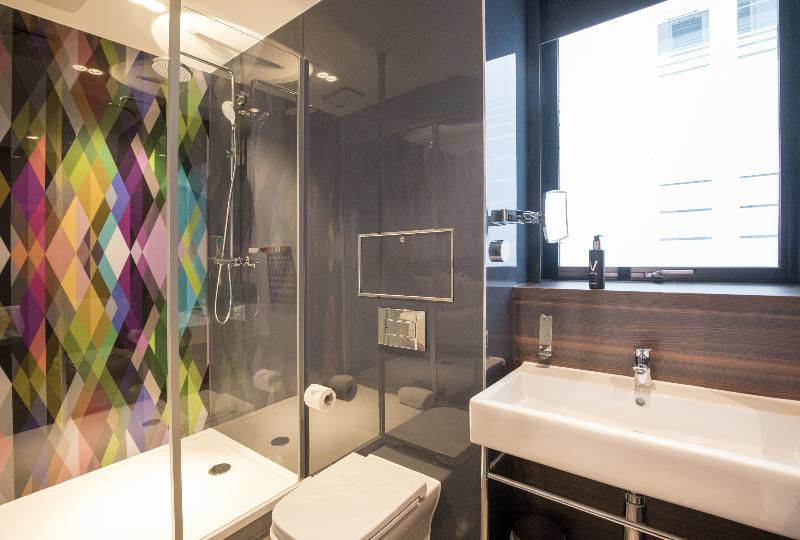 Quarto Estandar, Village Hotel Bristol Filton
