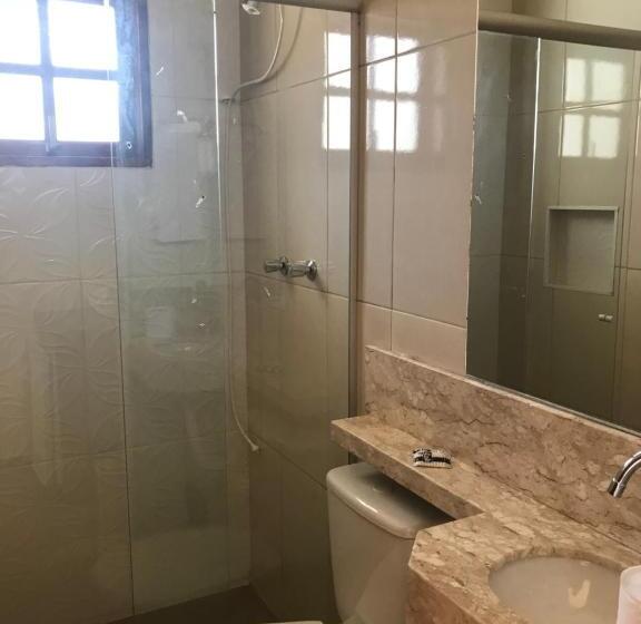 스위트, Rogai Hotel Pousada