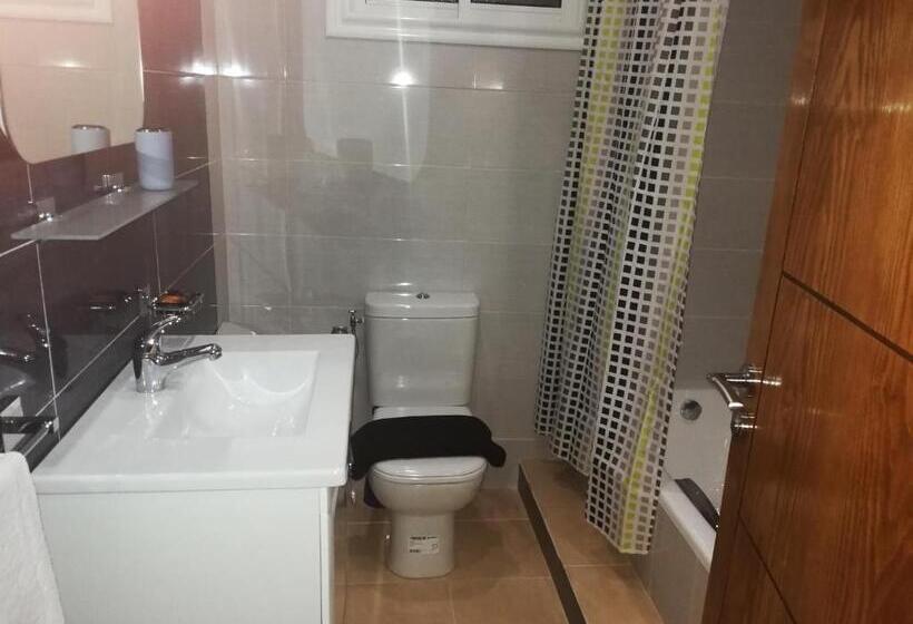 带1个卧室的带阳台的公寓, London House