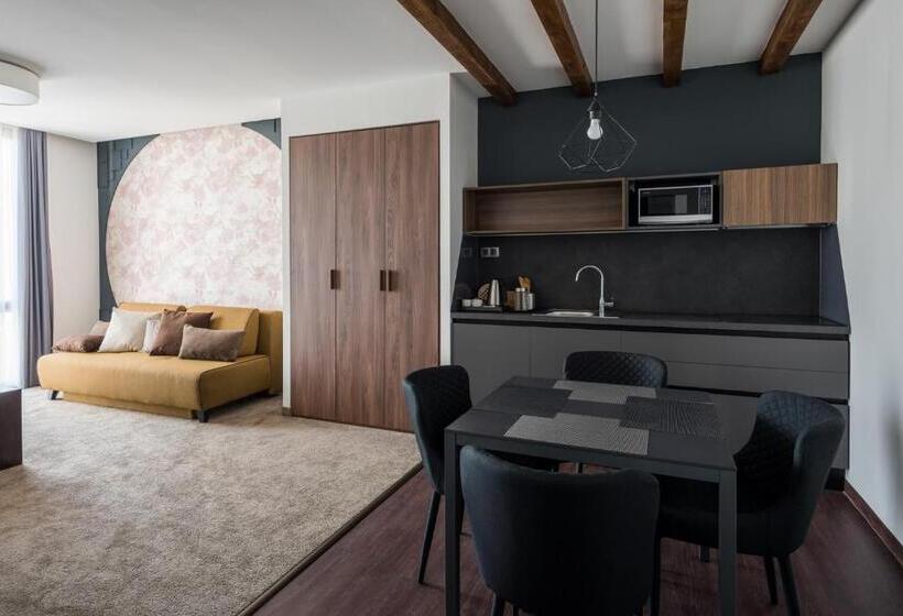 Apartamento 1 Dormitório, Várda Sport