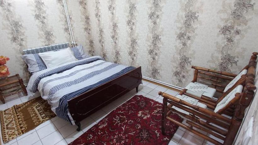 اتاق لوکس, Dream House & Hostel