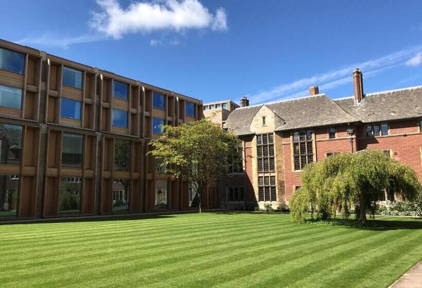 Номер Стандарт, West Court  Jesus College