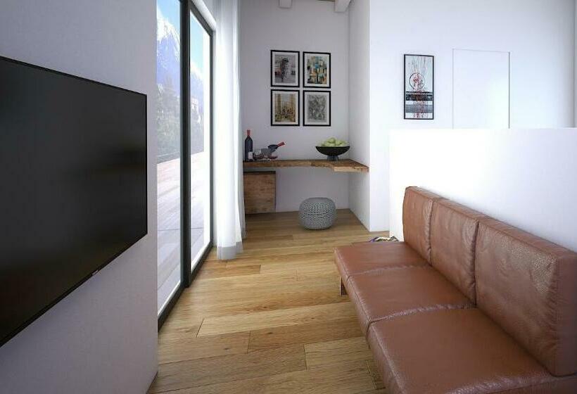 Quarto Estandar, Terra Di Venera