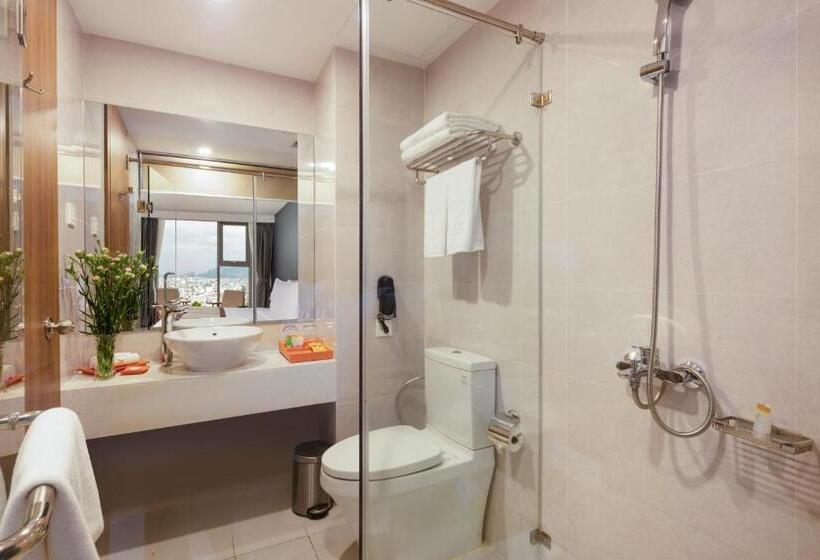 اتاق لوکس با چشم‌انداز شهر, Libra Hotel Nha Trang