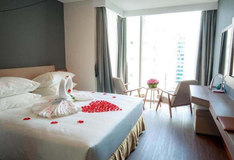 اتاق لوکس با چشم‌انداز دریا, Libra Hotel Nha Trang