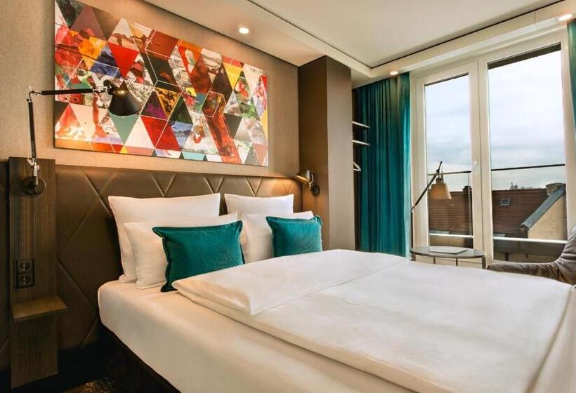 اتاق استاندارد با تخت بزرگ, Motel One Frankfurt Römer