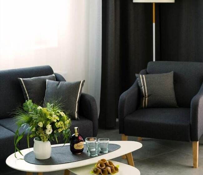 Apartamento 1 Dormitório com Terraço, Residence Trafick