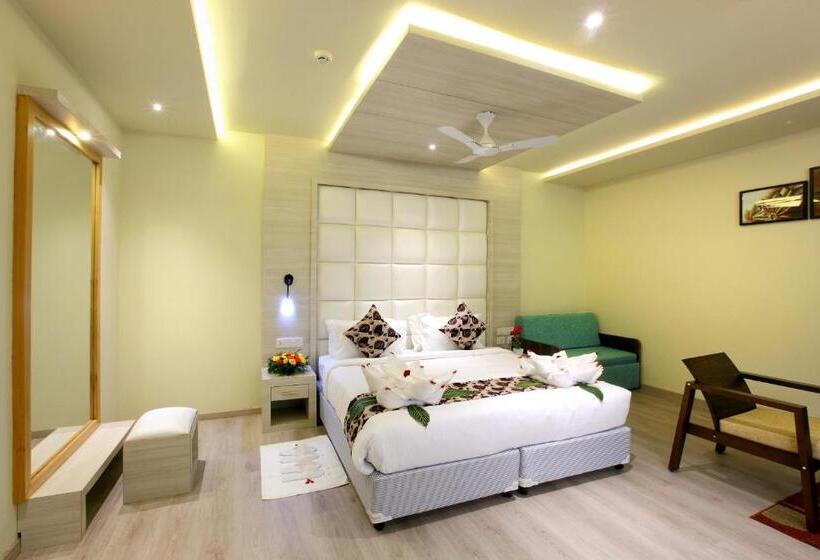 سوئیت با بالکن, Woodnote Thekkady