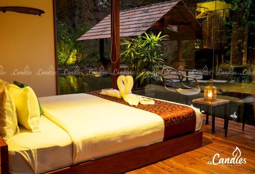 Номер Стандарт Вид на Озеро, Le Candles Resort