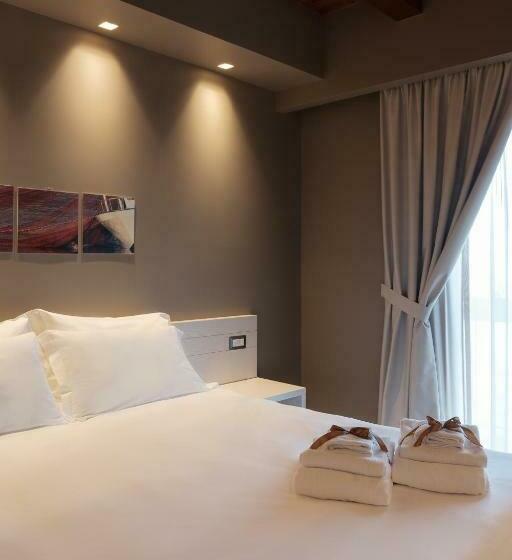 Номер Deluxe Вид на Море с Балконом, Il Casato Deluxe Rooms