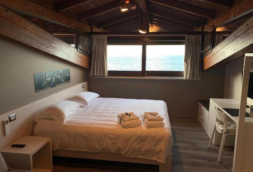 Номер Deluxe Вид на Море, Il Casato Deluxe Rooms